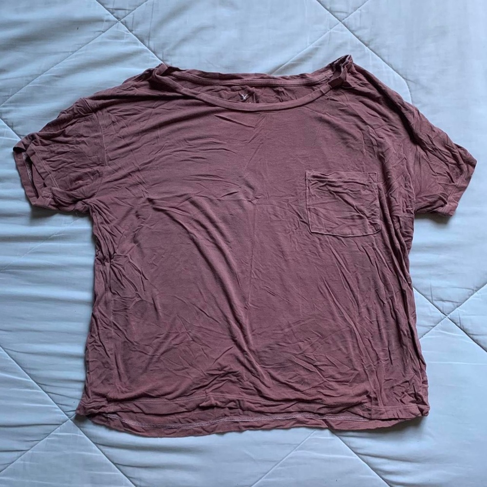 American Eagle Soft & Sexy light red pocket tee, size small, great condition